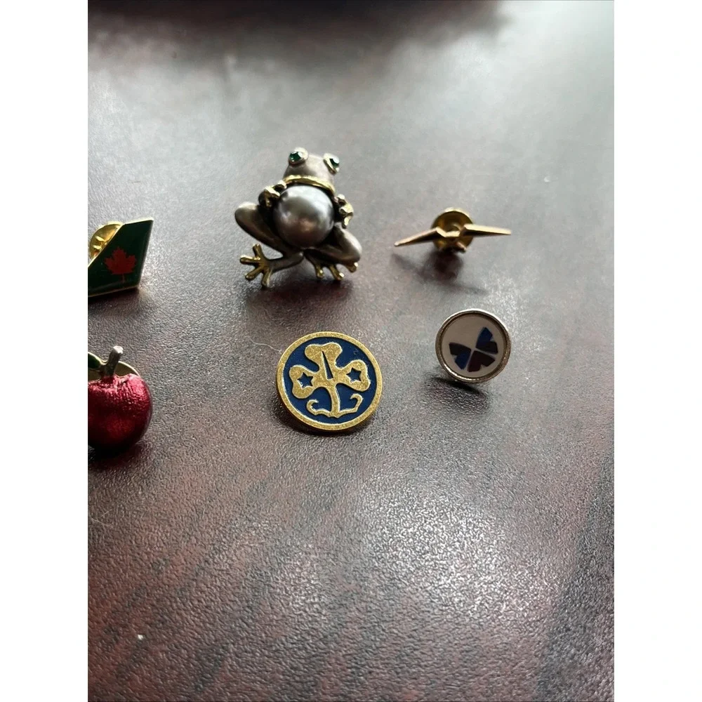 Lot Of 10 Random Mixed‎ Lapel Hat Pins A2